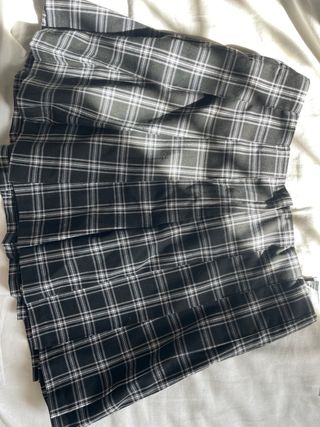 Falda mini cuadros blanco y negro