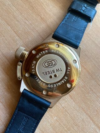 Reloj TW Steel Negro y Dorado