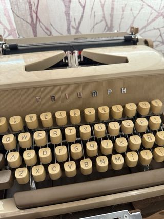 Máquina de escribir Triumph Gabriele