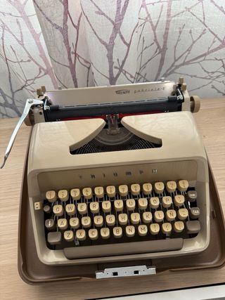 Máquina de escribir Triumph Gabriele