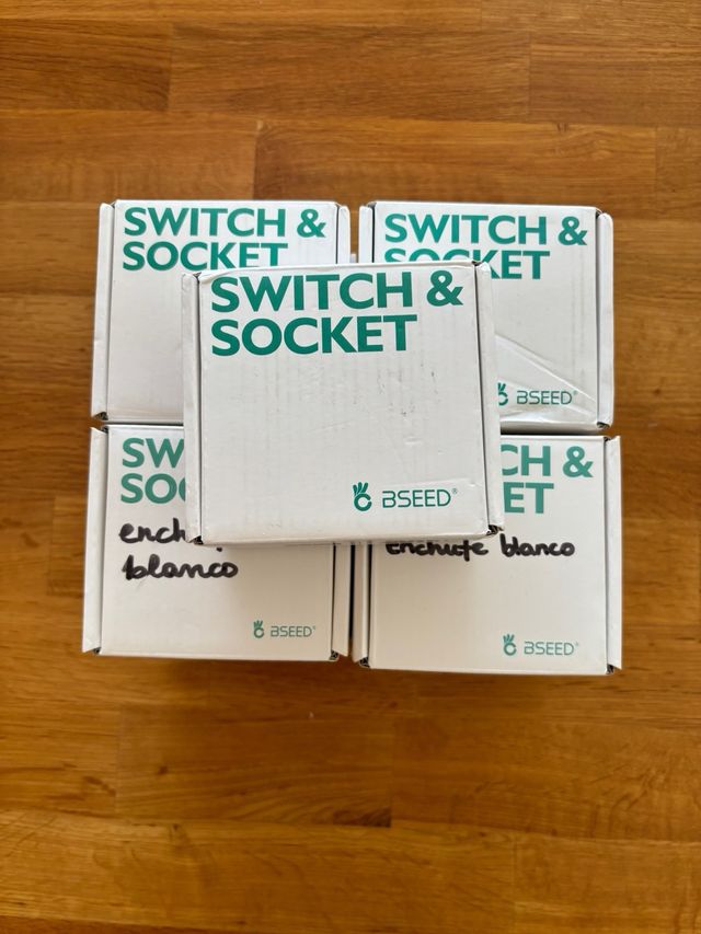 Enchufes Bseed cristal blanco (9 unidades)