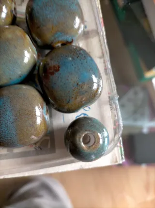 Piedras para gargantilla azul y marrón