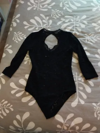 Conjunto fiesta negro encaje y cuero