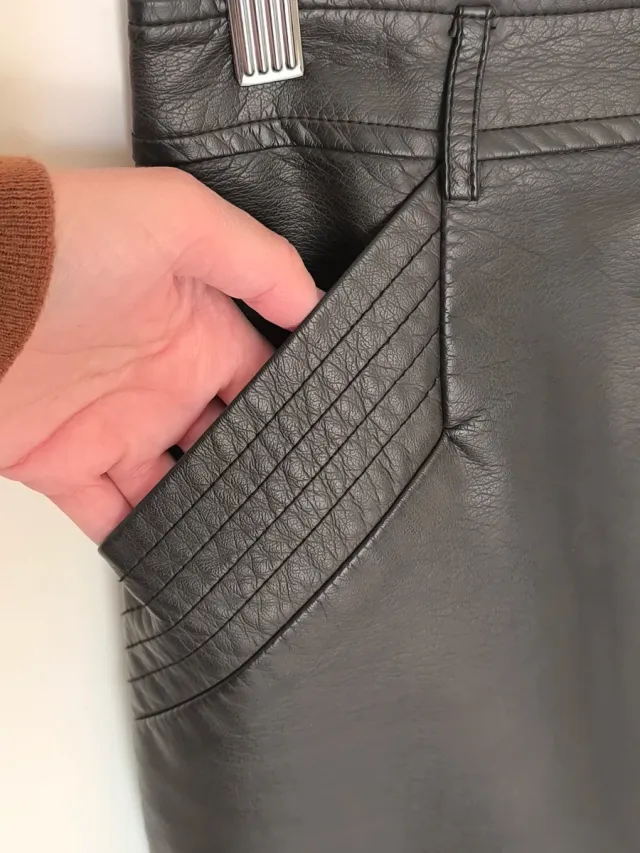 Falda polipiel marrón chocolate