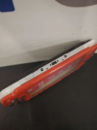 PSP Slim 2000 Roja - 1 Año Garantía