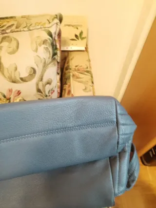 Bolso de piel gris azulado