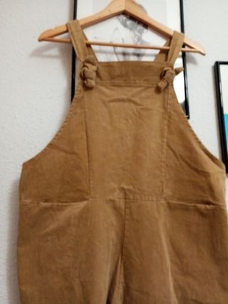 Peto de pana marrón