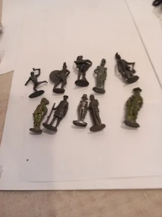 Set 10 Soldatini Piombo n2