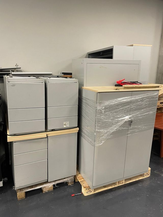 Mobiliario de oficina metálico