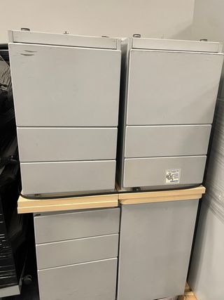 Mobiliario de oficina metálico