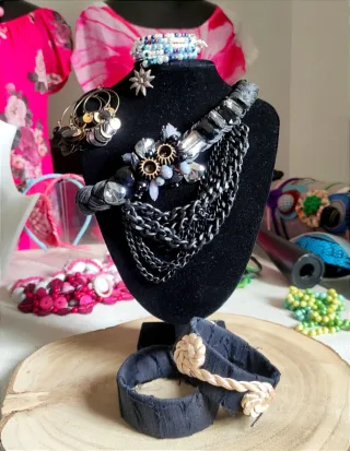 Conjunto Joyas Negro.