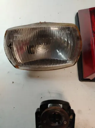 Recambios Vespa: Faro, Piloto y Portabombillas