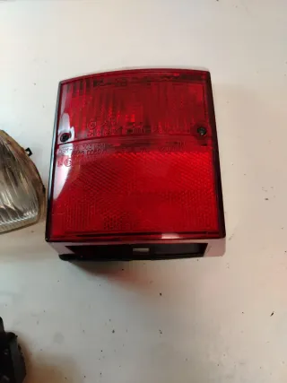 Recambios Vespa: Faro, Piloto y Portabombillas