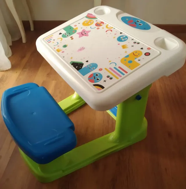 Pupitre infantil con silla