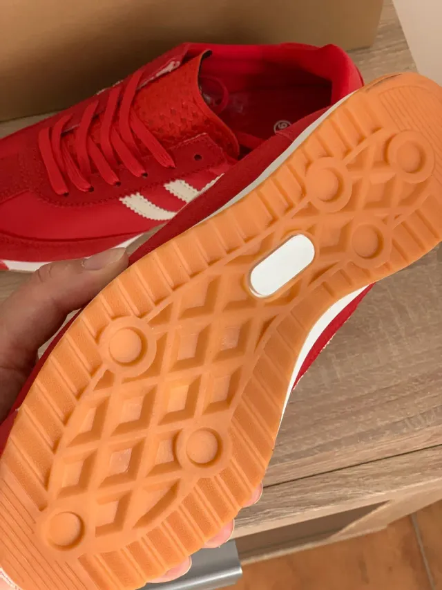 Zapatillas deportivas. Número 41