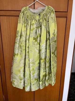Traje de fallera siglo XVIII plata