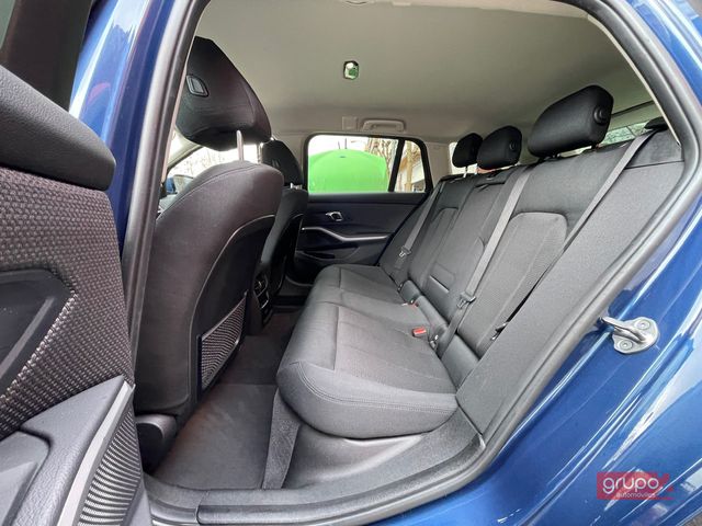 BMW 320d xDrive Touring