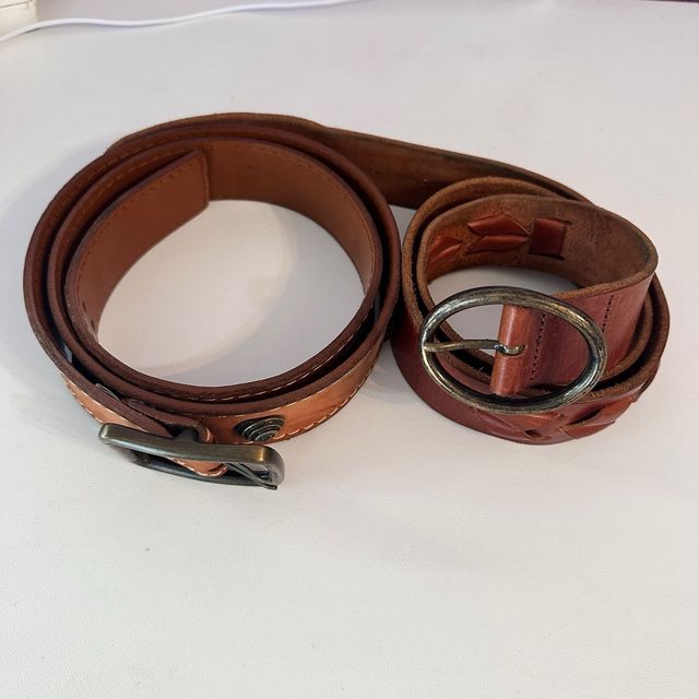 Cinturones de cuero marrones 110 cm