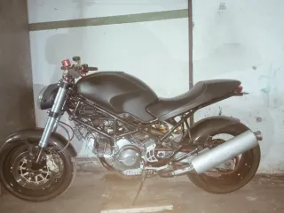 Ducati Monster 900