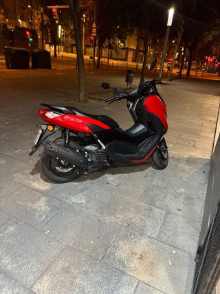 Yamaha NMAX 125 . no mareantes la moto  esta nueva