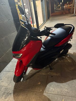 Yamaha NMAX 125 . no mareantes la moto  esta nueva