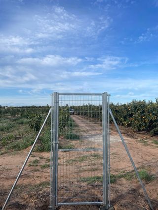 Valla metálica en Alginet