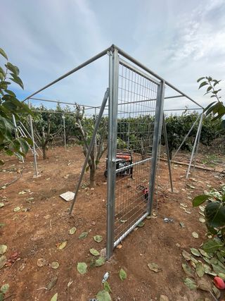 Valla metálica en Alginet