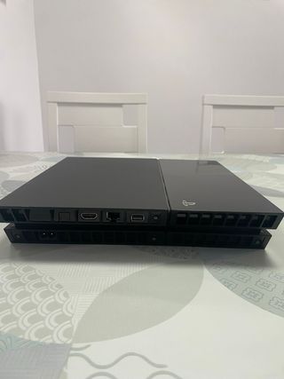 Consola PS4 Negra + 3 Mandos + Juegos