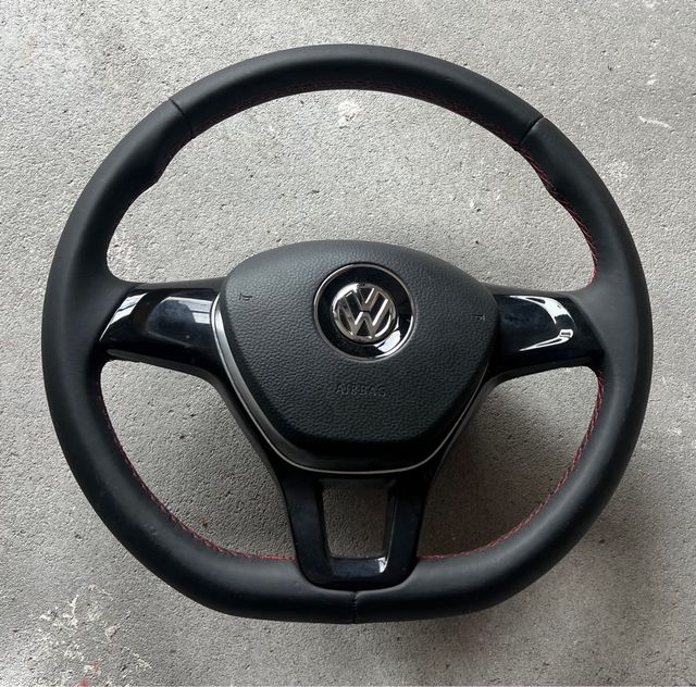 Volante VW con costura roja