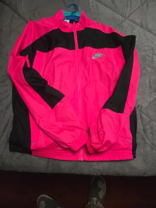 Chaqueta Cortavientos Nike Rosa y Negra