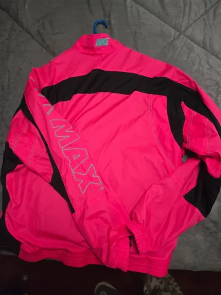 Chaqueta Cortavientos Nike Rosa y Negra