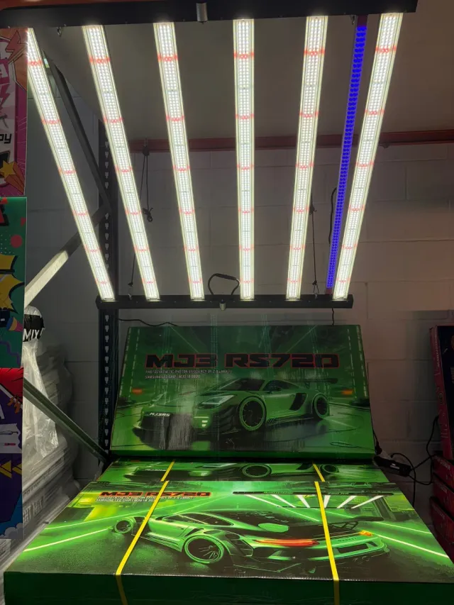 Luminaria LED MJ3 RS 720W 2.9