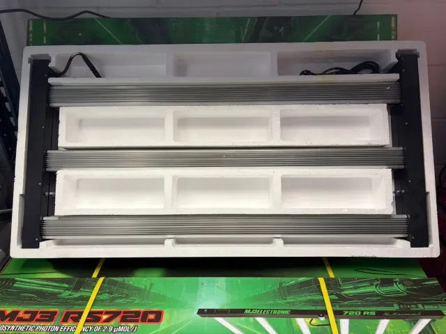 Luminaria LED MJ3 RS 720W 2.9