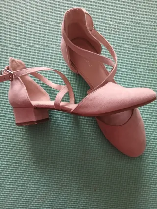 Zapatos tacón bajo rosa