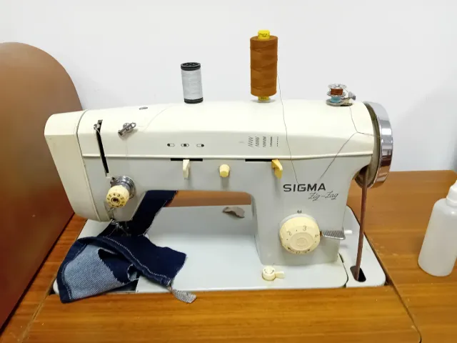 Máquina de coser Sigma Zig-Zag