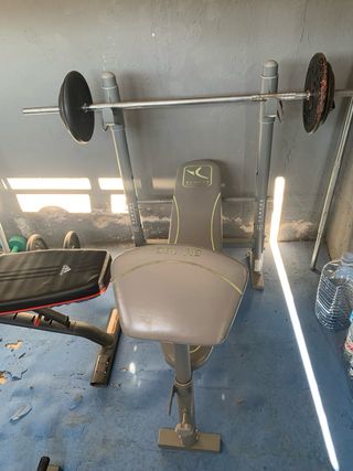Gimnasio multifunción y pesas