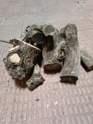 Sacco di legna per caminetto o barbecue a Madrid