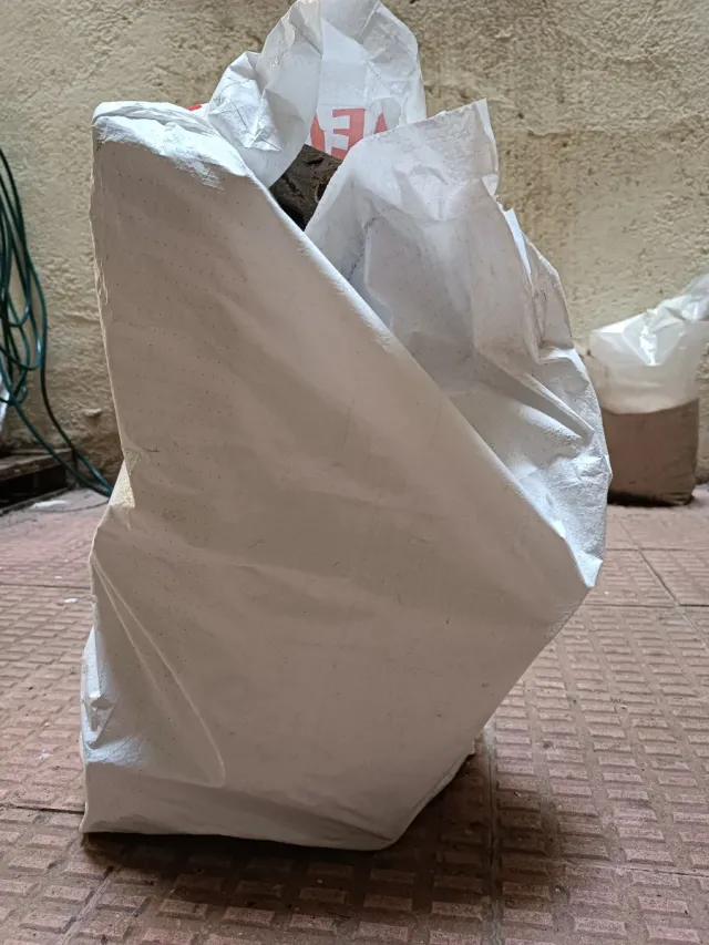 Sacco di legna per caminetto o barbecue a Madrid