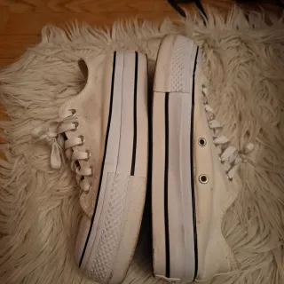 Converse plataforma beige y blancas