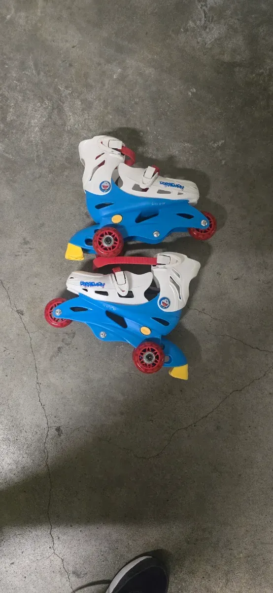 Patines en línea Doraimon ajustables