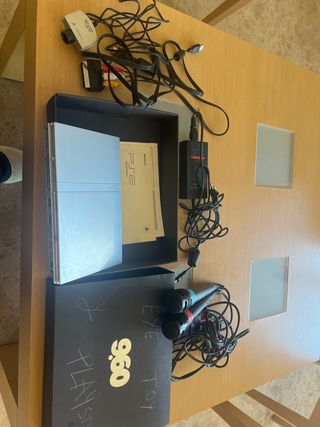Playstation 2 Plata + 2 mandos ,