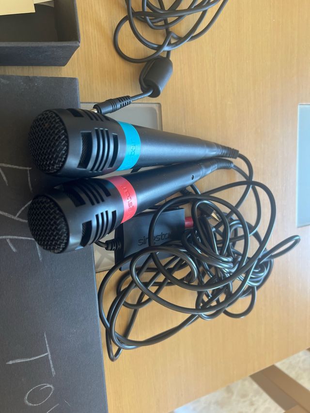 Playstation 2 Plata + 2 mandos ,