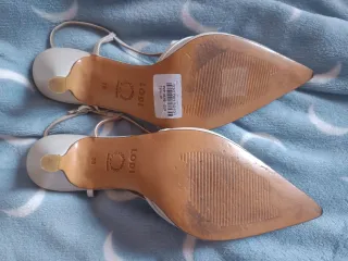 Zapatos LODI beige/dorados elegantes