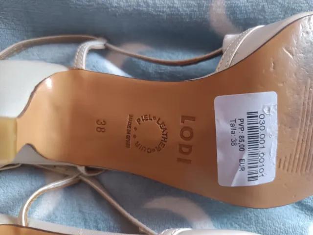 Zapatos LODI beige/dorados elegantes