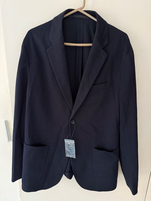 Americana Uniqlo Azul Marino NUEVA