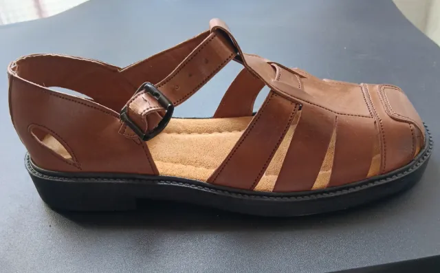 Sandalias de piel para hombre
