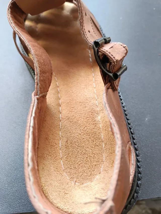 Sandalias de piel para hombre