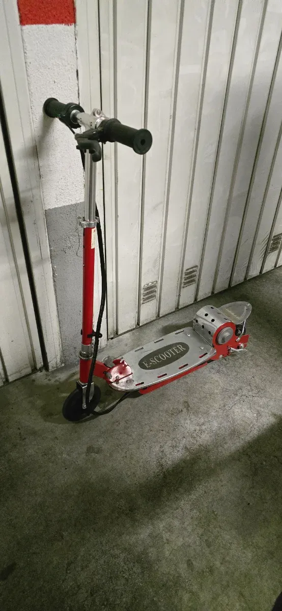 Patinete eléctrico E-SCOOTER rojo