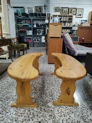 2 BANCOS DE MADERA