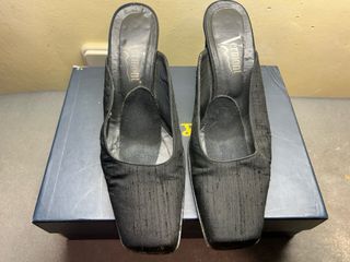 Varios zapatos de primerísimas marcas